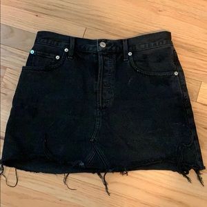 Agolde black jean skirt size 28